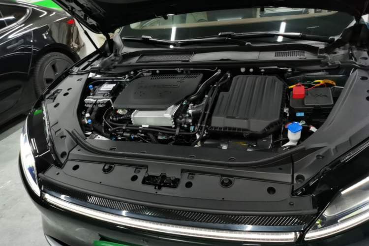 Used Chery Fengyun Fulwin A9L 2025 Model, 260 Ultra-Long Range Luxury Edition Engine Bay