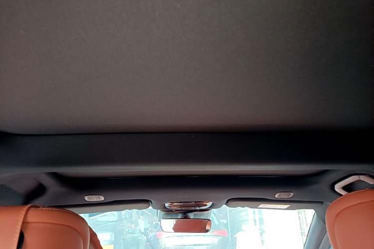 Used Chery Fengyun Fulwin A9L 2025 Model, 260 Boya Luxury Edition Headliner