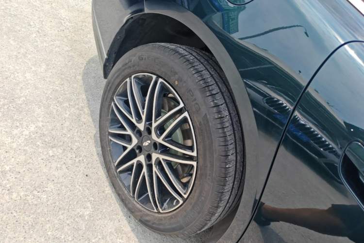 Used Chery Fengyun Fulwin A9L 2025 Model, 260 Ultra-Long Range Luxury Edition Right Rear Wheel Hub