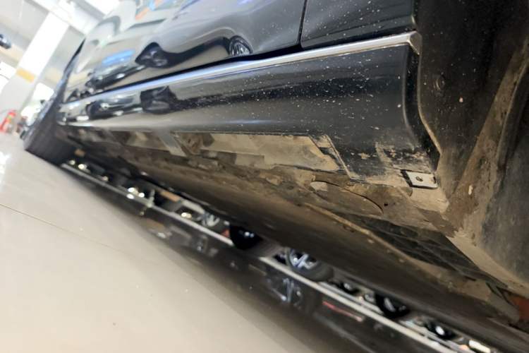 Used Chery Fengyun Fulwin A9L 2025 Model, 260 Ultra-Long Range Prestige Edition Right Side Sill