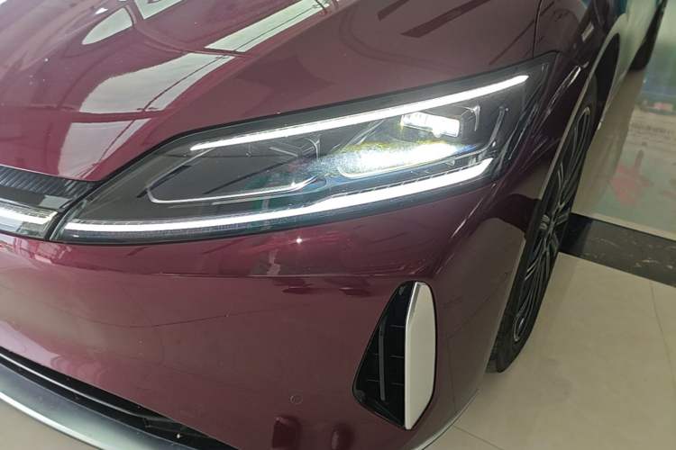 Used Chery Fengyun Fulwin A9L 2025 Model, Guanghui Four-Wheel Drive Peak Edition Left Front Headlight