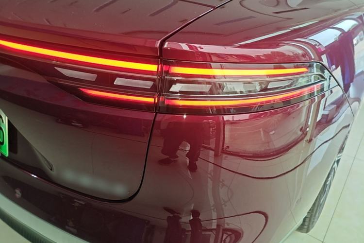 Used Chery Fengyun Fulwin A9L 2025 Model, Guanghui Four-Wheel Drive Peak Edition Right Rear Taillight