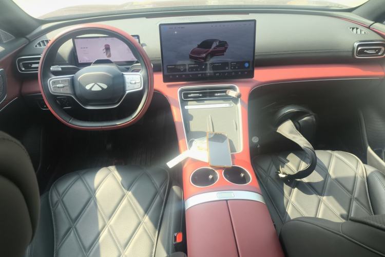 Used Chery Fengyun Fulwin A9L 2025 Model, Four-Wheel Drive High-Energy Peak Edition Center Console
