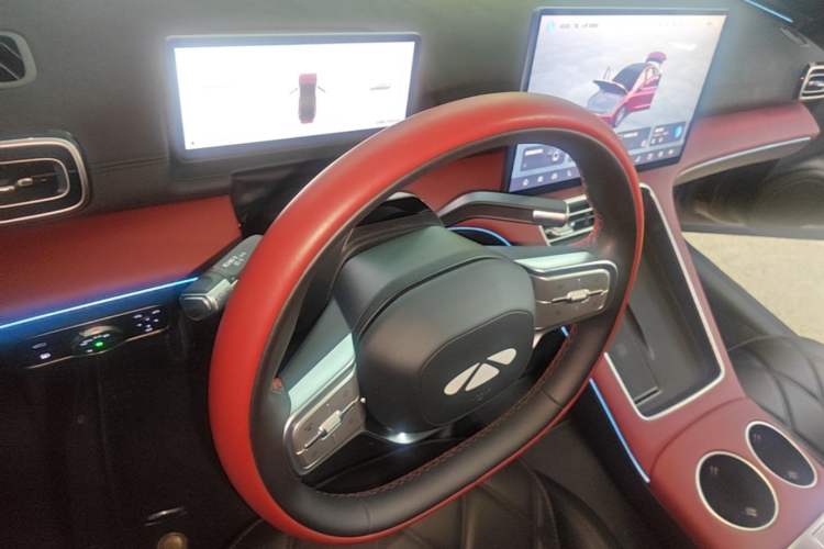 Used Chery Fengyun Fulwin A9L 2025 Model, Four-Wheel Drive High-Energy Peak Edition Center Console