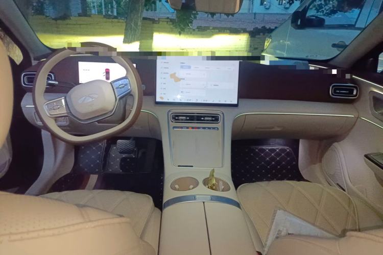 Used Chery Fengyun Fulwin A9L 2025 Model, 260 Boya Luxury Edition Center Console