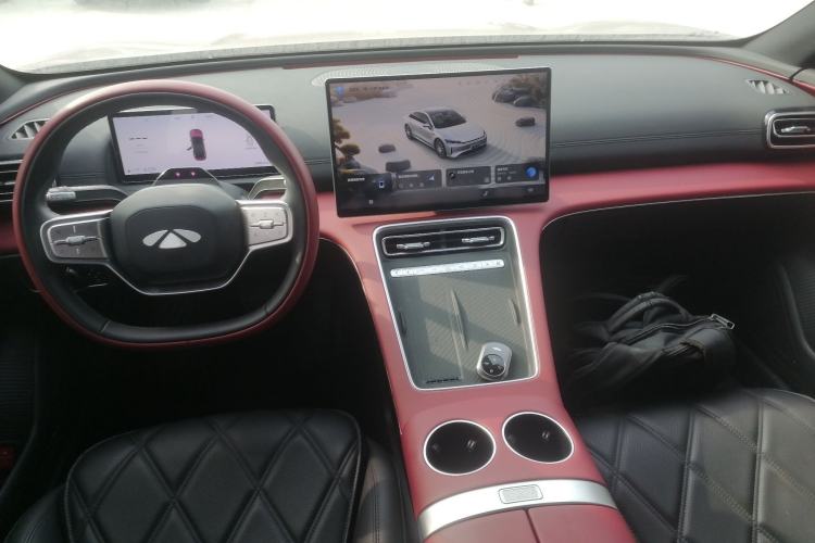 Used Chery Fengyun Fulwin A9L 2025 Model, Four-Wheel Drive High-Energy Peak Edition Center Console