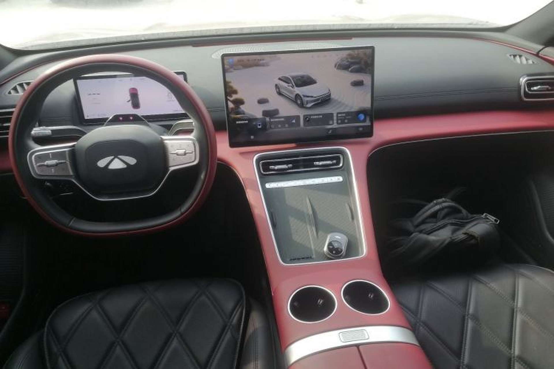 Used Chery Fengyun Fulwin A9L 2025 Model, Four-Wheel Drive High-Energy Peak Edition Center Console