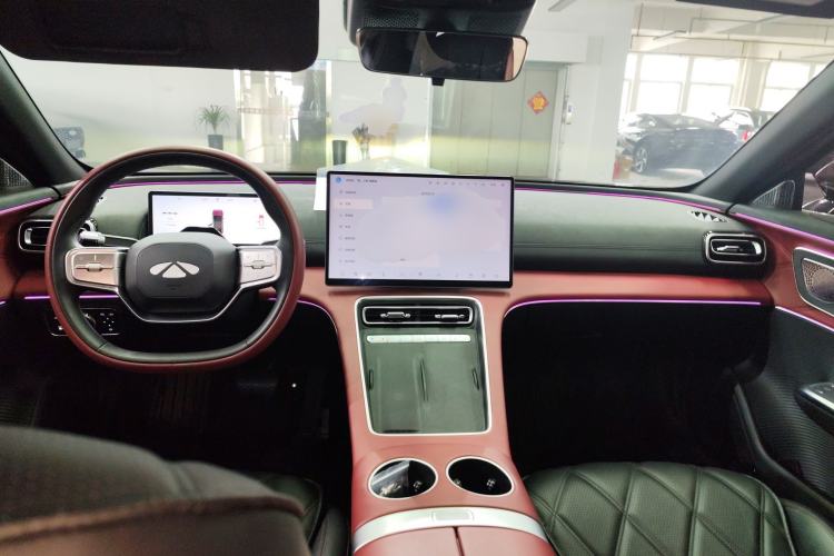 Used Chery Fengyun Fulwin A9L 2025 Model, Four-Wheel Drive High-Energy Peak Edition Center Console