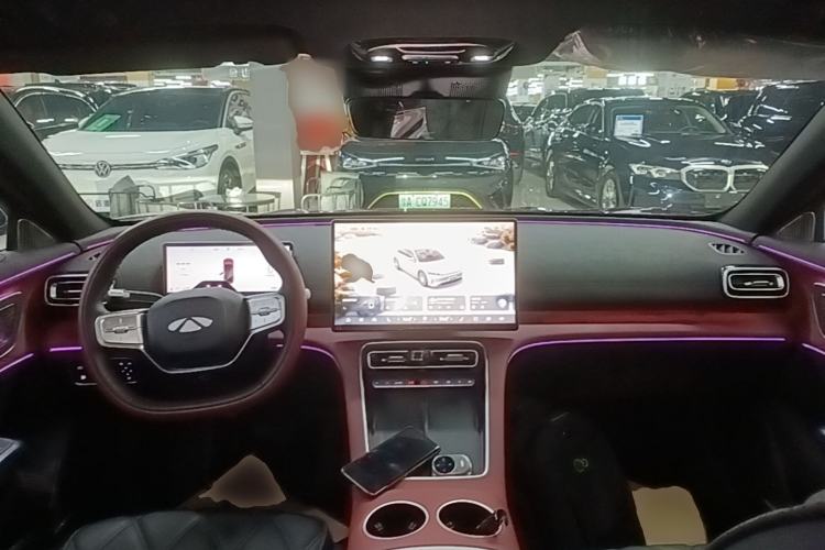 Used Chery Fengyun Fulwin A9L 2025 Model, Four-Wheel Drive High-Energy Peak Edition Center Console