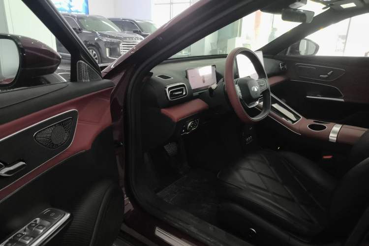 Used Chery Fengyun Fulwin A9L 2025 Model, Four-Wheel Drive High-Energy Peak Edition Driver Seat