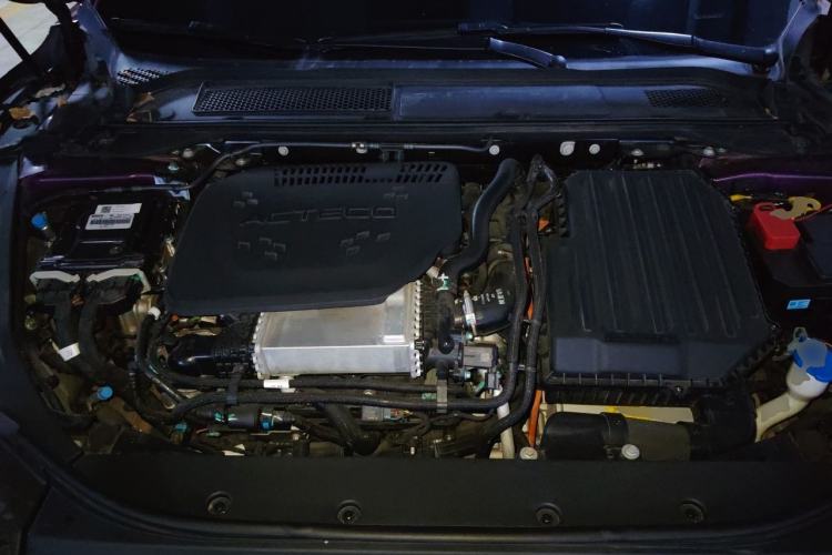 Used Chery Fengyun Fulwin A9L 2025 Model, Four-Wheel Drive High-Energy Peak Edition Engine Bay