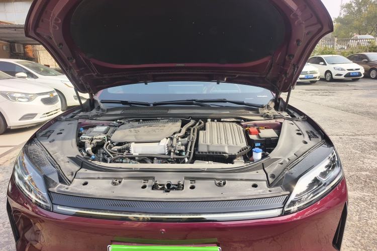 Used Chery Fengyun Fulwin A9L 2025 Model, Four-Wheel Drive High-Energy Peak Edition Engine Bay