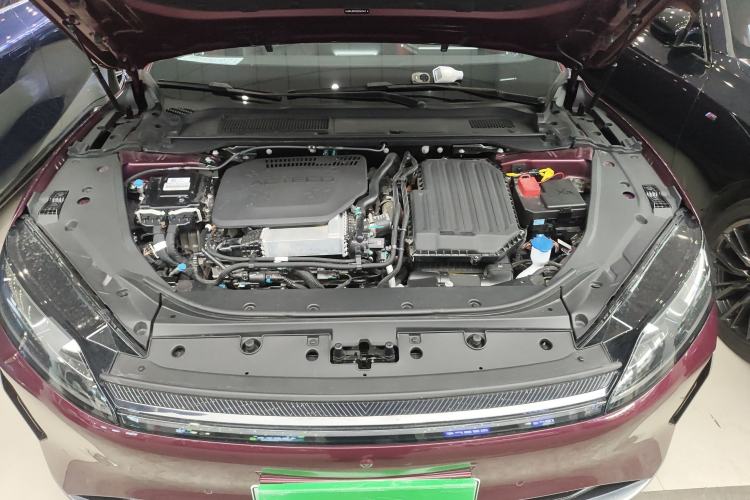 Used Chery Fengyun Fulwin A9L 2025 Model, Four-Wheel Drive High-Energy Peak Edition Engine Bay