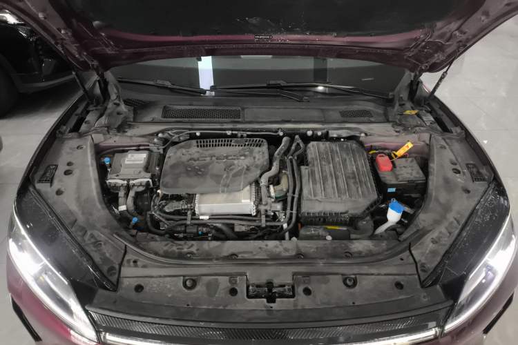 Used Chery Fengyun Fulwin A9L 2025 Model, Four-Wheel Drive High-Energy Peak Edition Engine Bay