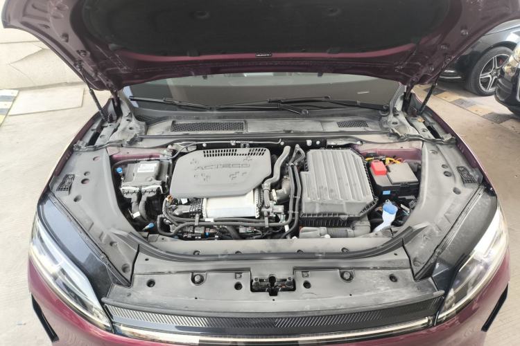 Used Chery Fengyun Fulwin A9L 2025 Model, Four-Wheel Drive High-Energy Peak Edition Engine Bay