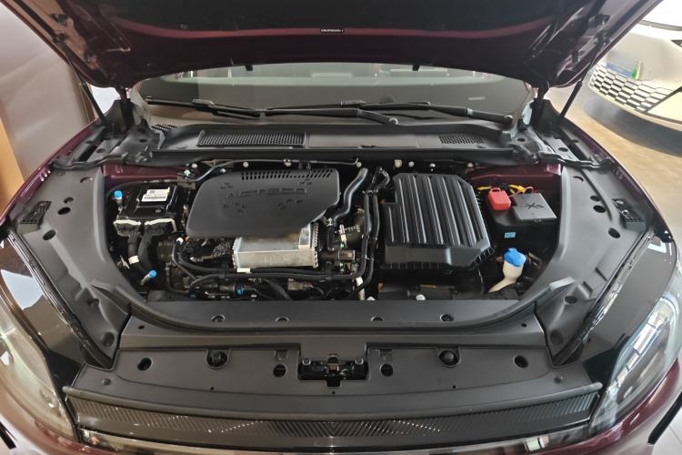 Used Chery Fengyun Fulwin A9L 2025 Model, Four-Wheel Drive High-Energy Peak Edition Engine Bay
