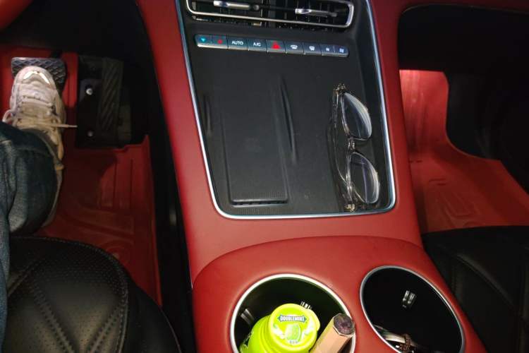 Used Chery Fengyun Fulwin A9L 2025 Model, Four-Wheel Drive High-Energy Peak Edition Gear Lever