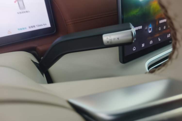 Used Chery Fengyun Fulwin A9L 2025 Model, 260 Ultra-Long Range Prestige Edition Gear Lever