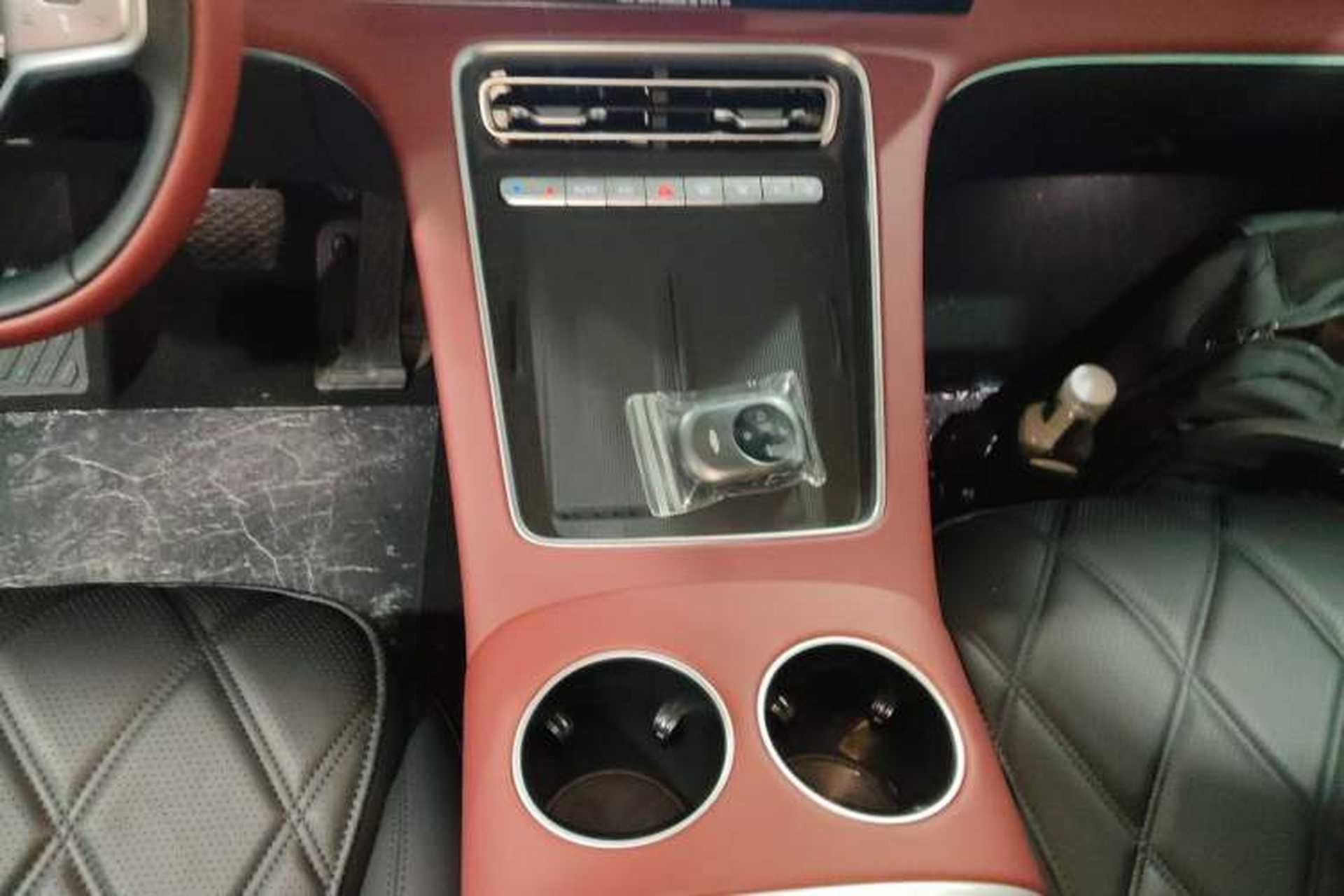 Used Chery Fengyun Fulwin A9L 2025 Model, Four-Wheel Drive High-Energy Peak Edition Gear Lever