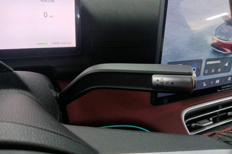 Used Chery Fengyun Fulwin A9L 2025 Model, Four-Wheel Drive High-Energy Peak Edition Gear Lever