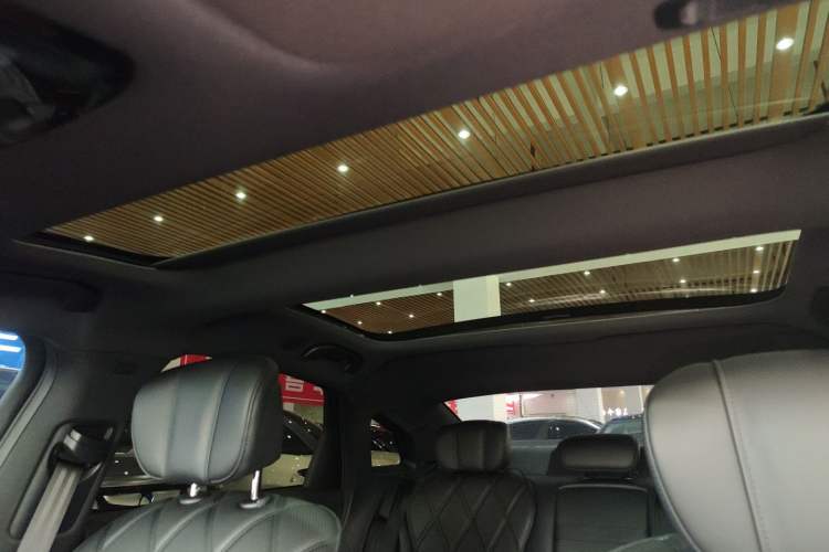 Used Chery Fengyun Fulwin A9L 2025 Model, Four-Wheel Drive High-Energy Peak Edition Headliner