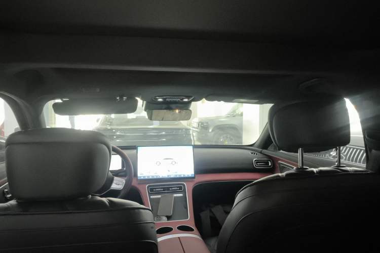 Used Chery Fengyun Fulwin A9L 2025 Model, Four-Wheel Drive High-Energy Peak Edition Headliner