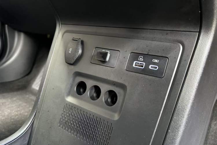 Used Chery Fengyun Fulwin A9L 2025 Model, Four-Wheel Drive High-Energy Peak Edition Interior 8