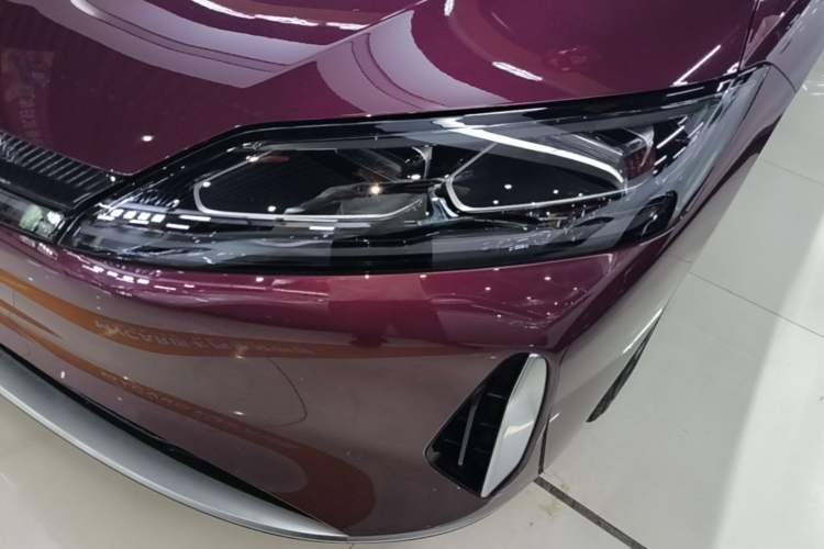 Used Chery Fengyun Fulwin A9L 2025 Model, Four-Wheel Drive High-Energy Peak Edition Left Front Headlight
