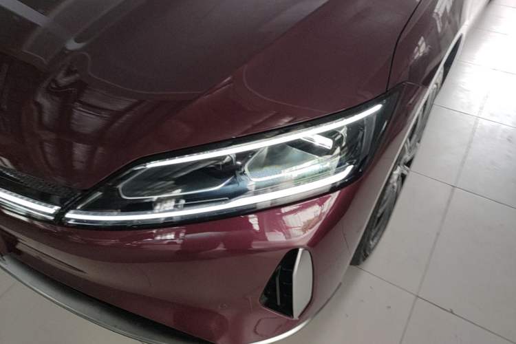 Used Chery Fengyun Fulwin A9L 2025 Model, Four-Wheel Drive High-Energy Peak Edition Left Front Headlight