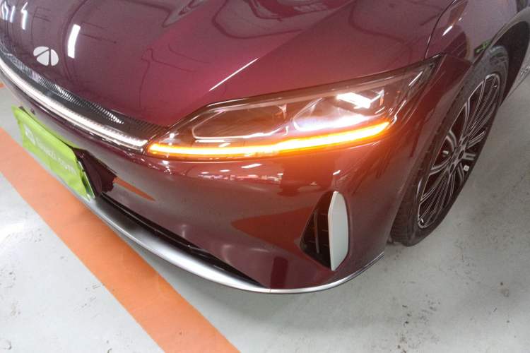 Used Chery Fengyun Fulwin A9L 2025 Model, Four-Wheel Drive High-Energy Peak Edition Left Front Headlight