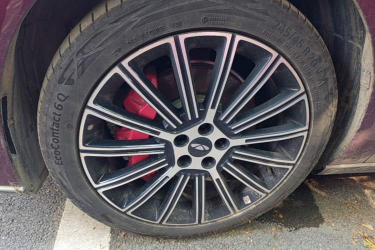 Used Chery Fengyun Fulwin A9L 2025 Model, Four-Wheel Drive High-Energy Peak Edition Left Front Wheel Hub