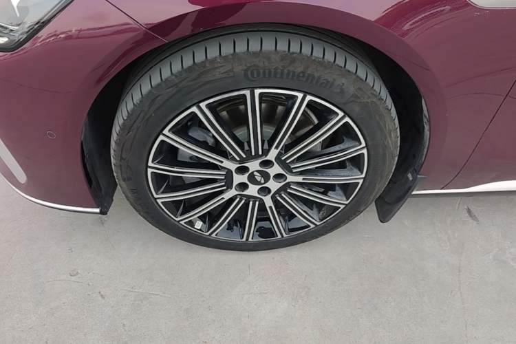 Used Chery Fengyun Fulwin A9L 2025 Model, 260 Boya Luxury Edition Left Front Wheel Hub
