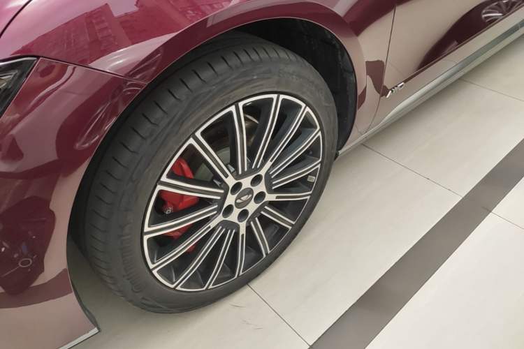 Used Chery Fengyun Fulwin A9L 2025 Model, Four-Wheel Drive High-Energy Peak Edition Left Front Wheel Hub