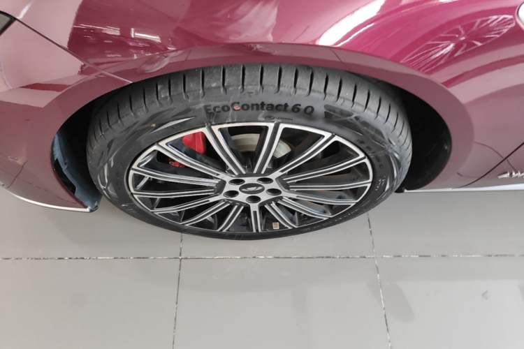 Used Chery Fengyun Fulwin A9L 2025 Model, Guanghui Four-Wheel Drive High-Energy Edition Left Front Wheel Hub