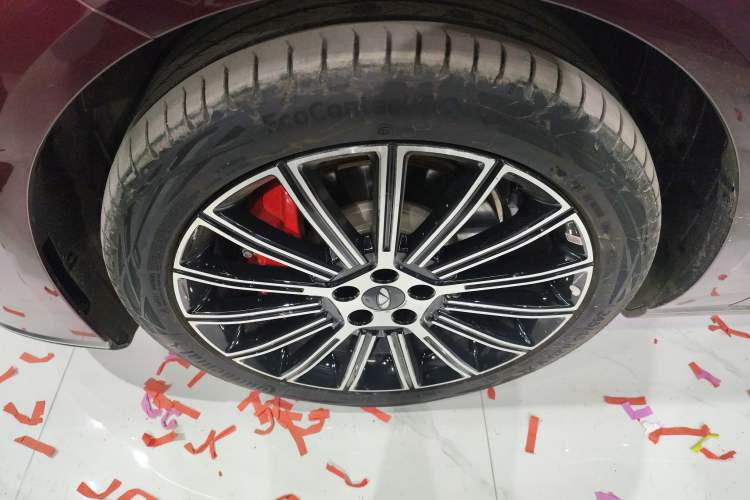 Used Chery Fengyun Fulwin A9L 2025 Model, Four-Wheel Drive High-Energy Peak Edition Left Front Wheel Hub