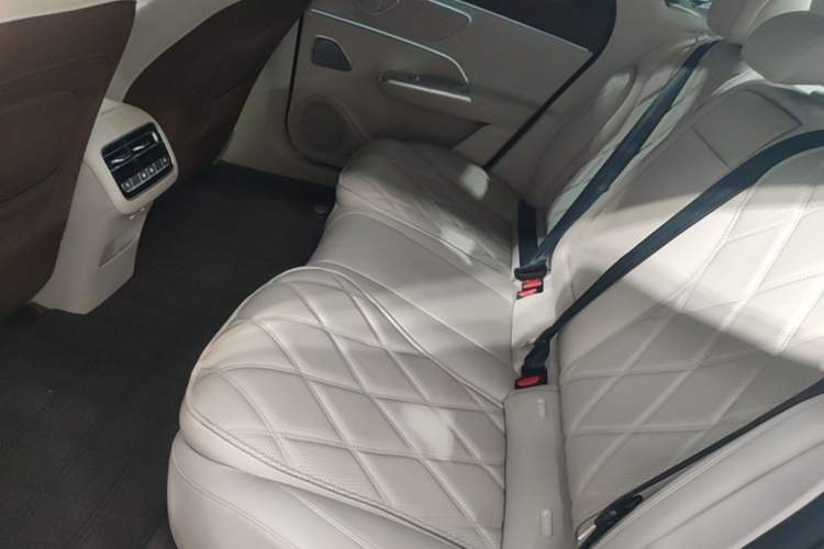 Used Chery Fengyun Fulwin A9L 2025 Model, 260 Ultra-Long Range Prestige Edition Left Rear Seat