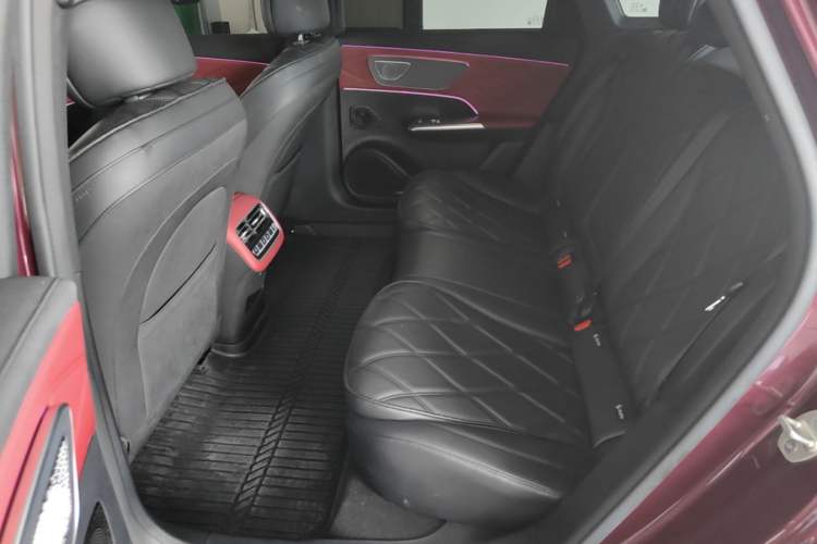 Used Chery Fengyun Fulwin A9L 2025 Model, Guanghui Four-Wheel Drive High-Energy Edition Left Rear Seat