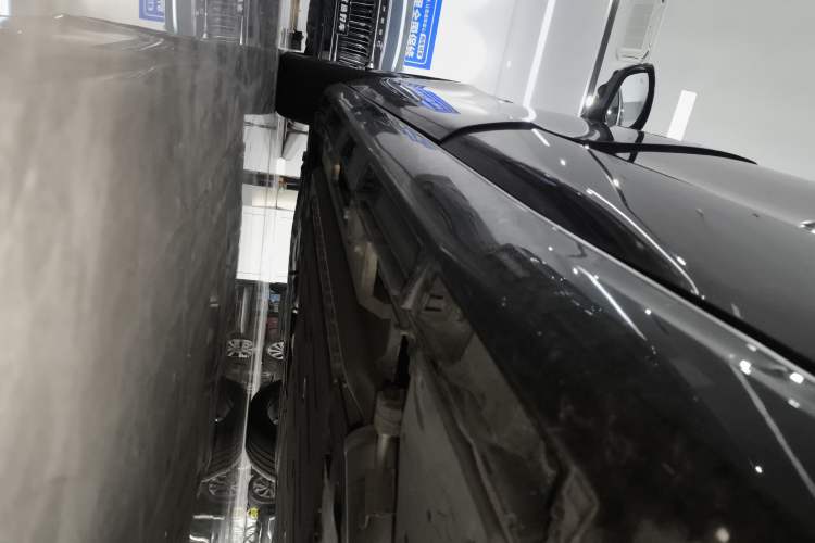 Used Chery Fengyun Fulwin A9L 2025 Model, Four-Wheel Drive High-Energy Peak Edition Left Side Sill