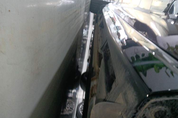 Used Chery Fengyun Fulwin A9L 2025 Model, Four-Wheel Drive High-Energy Peak Edition Left Side Sill