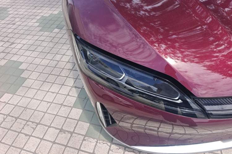 Used Chery Fengyun Fulwin A9L 2025 Model, Four-Wheel Drive High-Energy Peak Edition Right Front Headlight