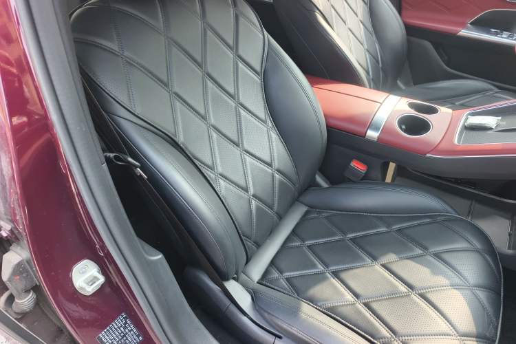 Used Chery Fengyun Fulwin A9L 2025 Model, Four-Wheel Drive High-Energy Peak Edition Right Front Seat