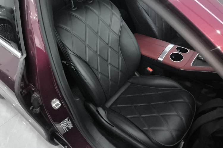 Used Chery Fengyun Fulwin A9L 2025 Model, Four-Wheel Drive High-Energy Peak Edition Right Front Seat