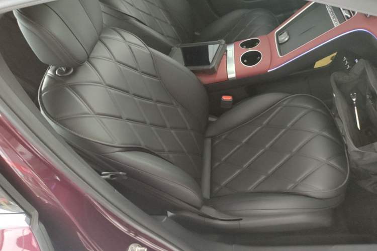 Used Chery Fengyun Fulwin A9L 2025 Model, Four-Wheel Drive High-Energy Peak Edition Right Front Seat