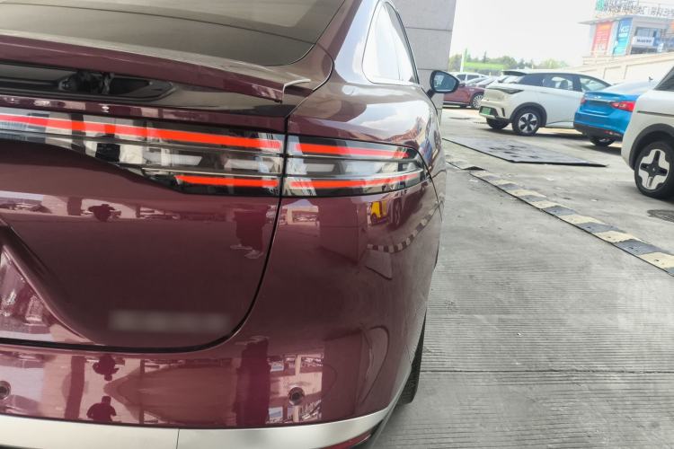 Used Chery Fengyun Fulwin A9L 2025 Model, Four-Wheel Drive High-Energy Peak Edition Right Rear Taillight