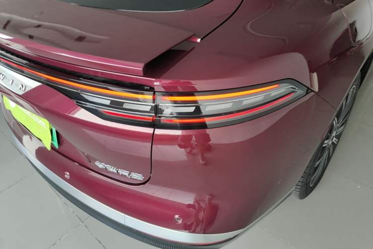 Used Chery Fengyun Fulwin A9L 2025 Model, Guanghui Four-Wheel Drive High-Energy Edition Right Rear Taillight
