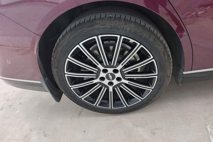 Used Chery Fengyun Fulwin A9L 2025 Model, 260 Boya Luxury Edition Right Rear Wheel Hub