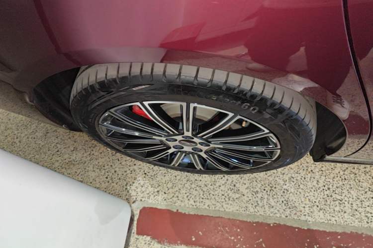 Used Chery Fengyun Fulwin A9L 2025 Model, Four-Wheel Drive High-Energy Peak Edition Right Rear Wheel Hub