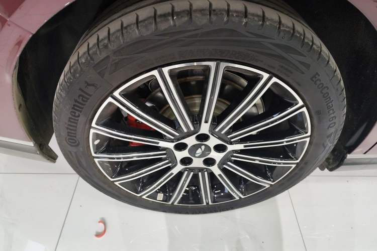 Used Chery Fengyun Fulwin A9L 2025 Model, Four-Wheel Drive High-Energy Peak Edition Right Rear Wheel Hub