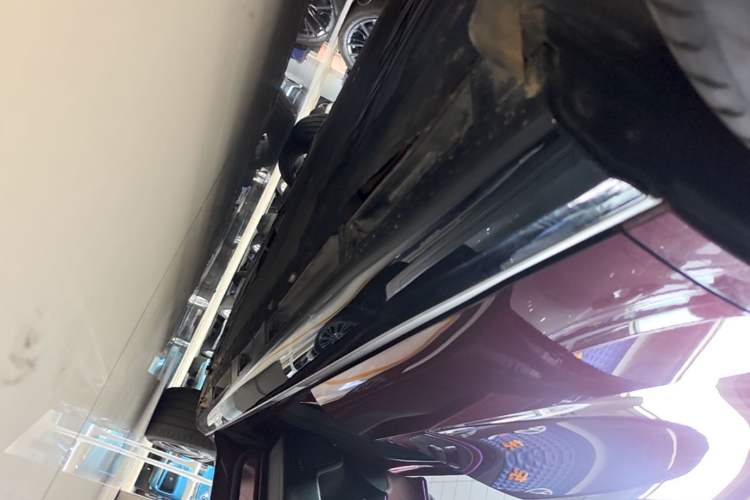 Used Chery Fengyun Fulwin A9L 2025 Model, Four-Wheel Drive High-Energy Peak Edition Right Side Sill