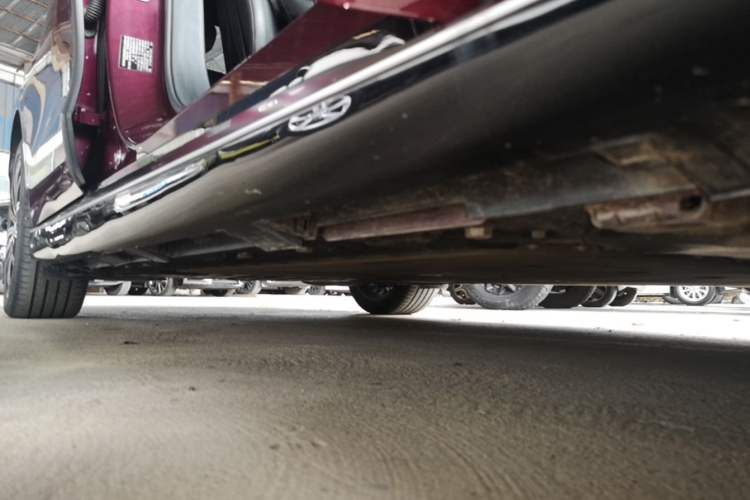 Used Chery Fengyun Fulwin A9L 2025 Model, Four-Wheel Drive High-Energy Peak Edition Right Side Sill